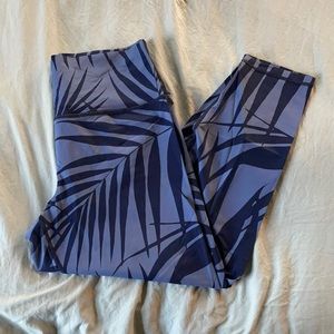 Blue Palm Print Aerie Move high waisted 7/8 leggings